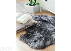 Aito lampaantalja Merino harmaanmusta frieze M ±60x90 cm