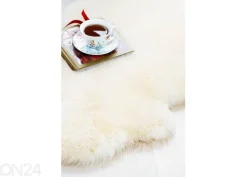 Aito lampaantalja Merino natural white Mini ±50x70 cm