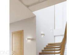 Keraaminen seinävalaisin Oskar