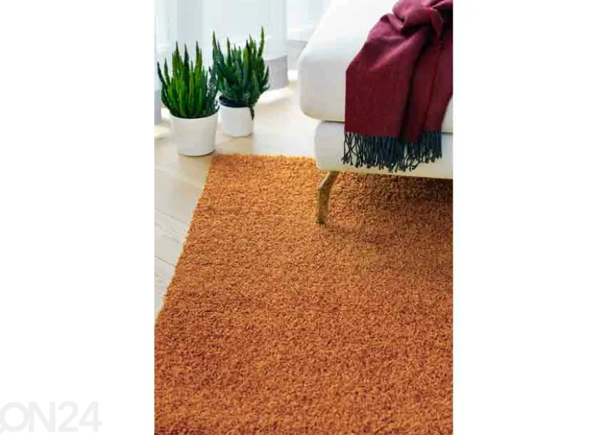 Narma pitkäkarvainen matto Spice™ karamelli 67x133 cm