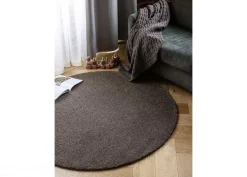 Narma tuftattu matto Jazz™ brown Ø 133 cm