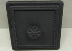 Nokiluukku 17x17 cm vetonupilla, valurautaa