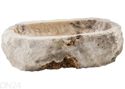 Pesuallas korukivestä