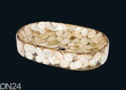 Pesuallas simpukankuorilla