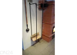 Puuhylly seinään