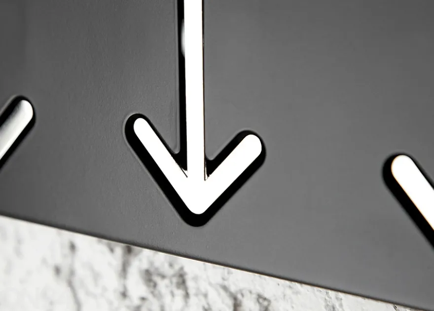 Seinänaulakko Arrow