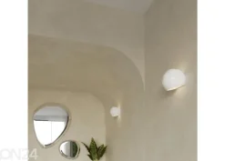 Seinävalaisin Globe, kiiltävä valkoinen