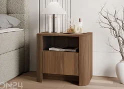 Yöpöytä Bari